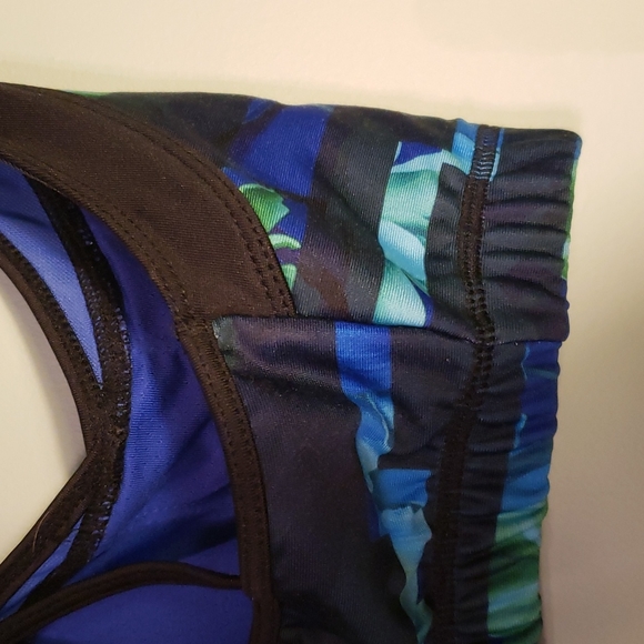 Sports bra size small - Picture 4 of 6